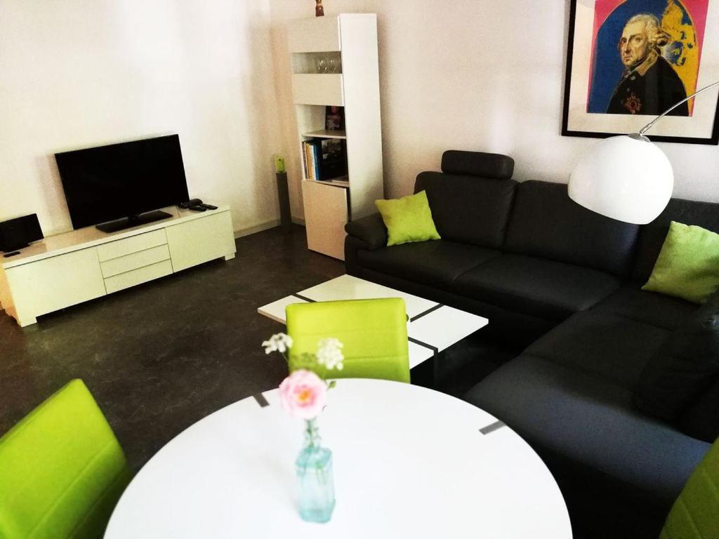 Halbe Treppe room 1